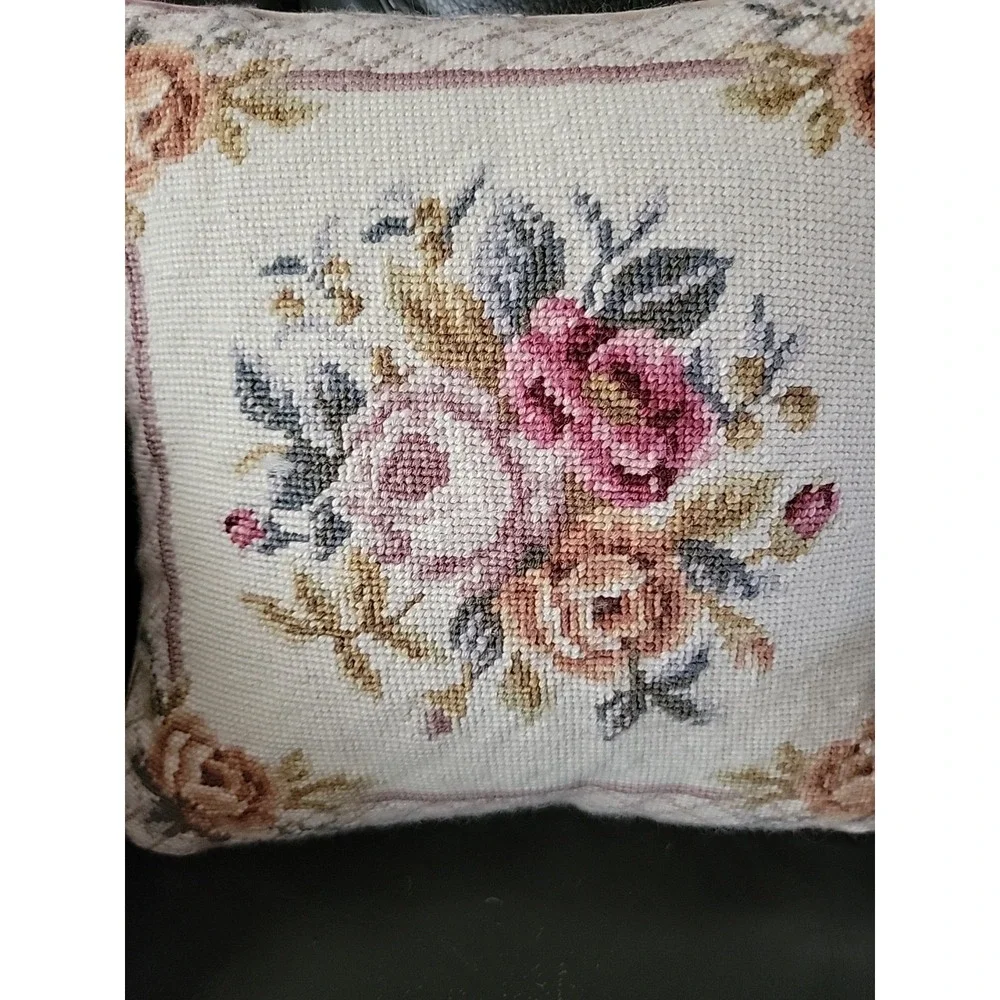 N/A vintage needlepoint